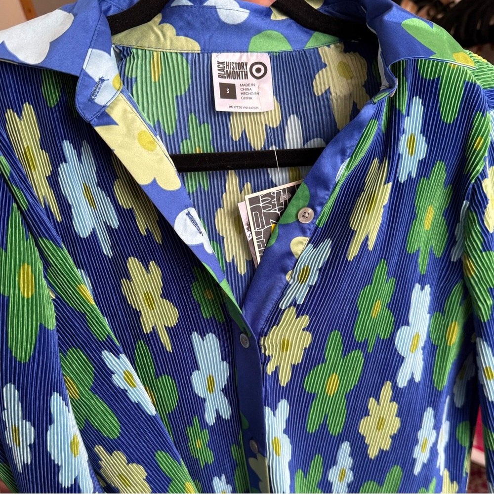 NWT • Target Sammy B • Adult Pleated Cropped Shirt - Picture 6 of 7